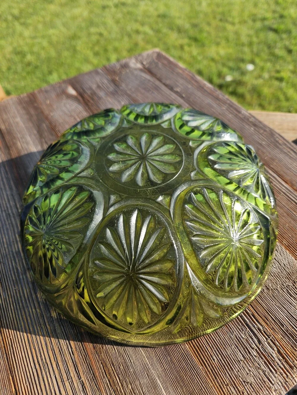 Green glass bowl with starburst pattern  #starburst